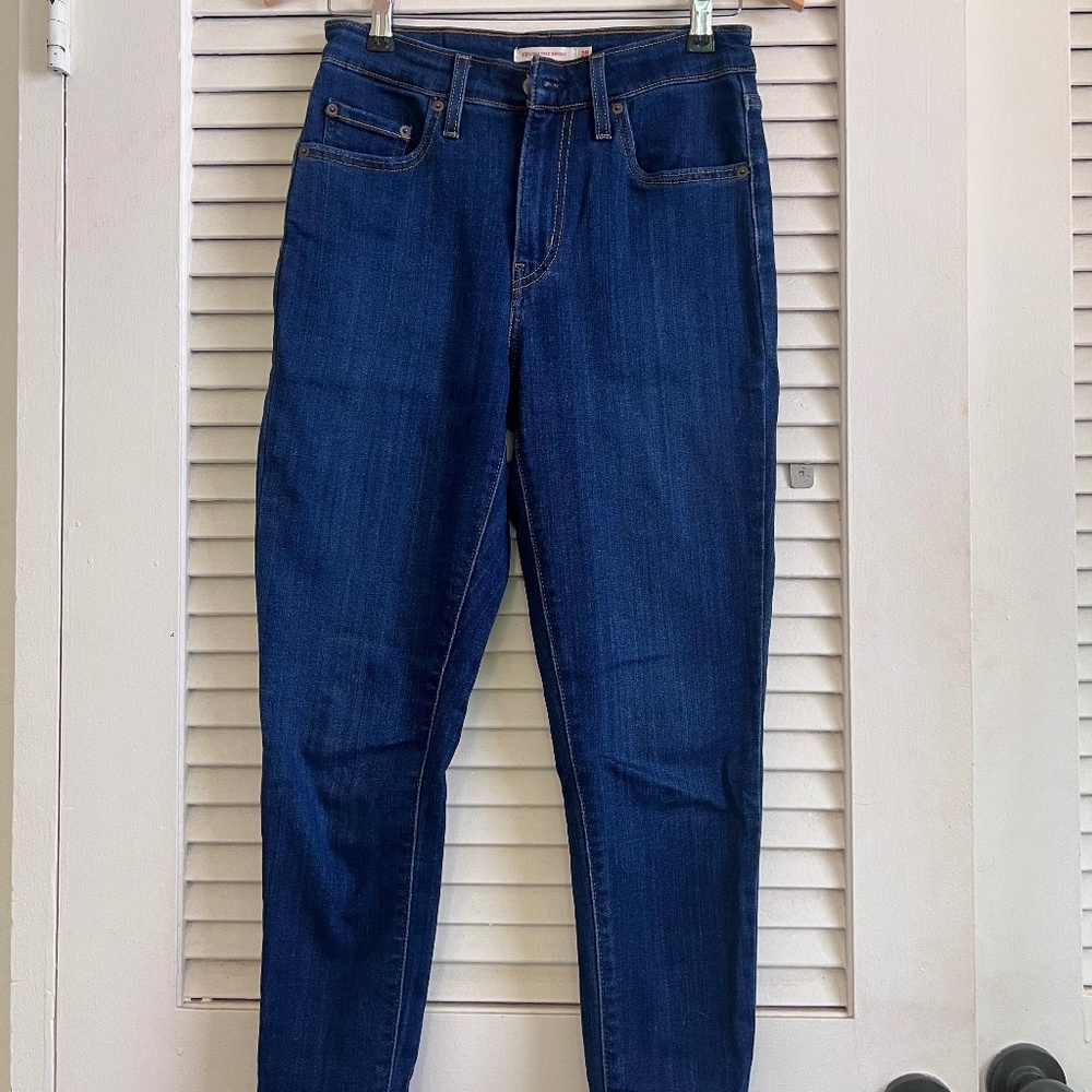 Levi's 721 High Rise Skinny Jeans